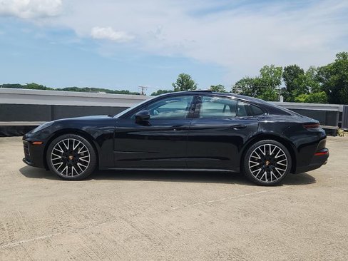 New 2025 Porsche Panamera 4 image 2