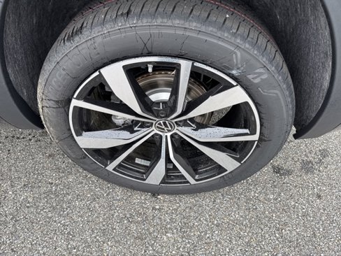 New 2025 Volkswagen Atlas Cross Sport SEL Premium R-Line image 10