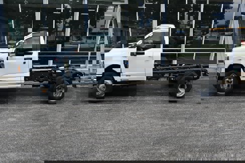 New 2026 Ford F350 XL image 2