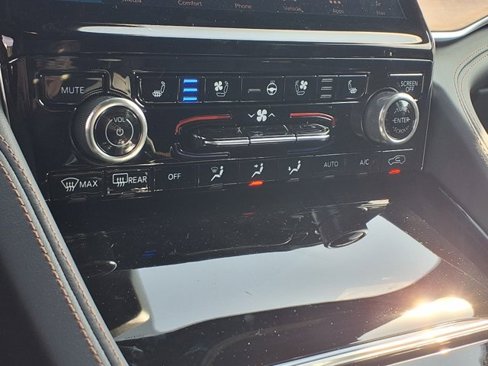 New 2025 Jeep Grand Cherokee L Summit image 16