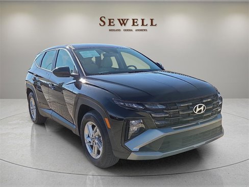 Used 2025 Hyundai Tucson SE image 6