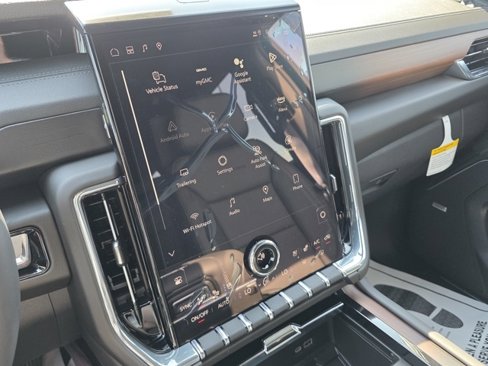 New 2025 GMC Yukon Denali w/ Denali Reserve Package image 13