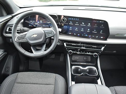 New 2026 Chevrolet Traverse LT w/ LPO, Floor Liner Package image 11