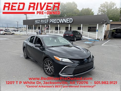 Used 2023 Toyota Camry XLE image 1