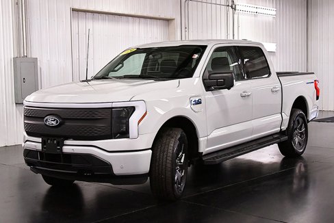 Used 2024 Ford F150 Lightning Flash image 3