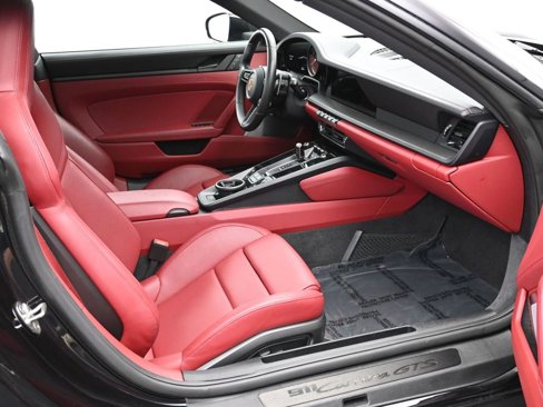 Certified 2024 Porsche 911 Carrera GTS image 22