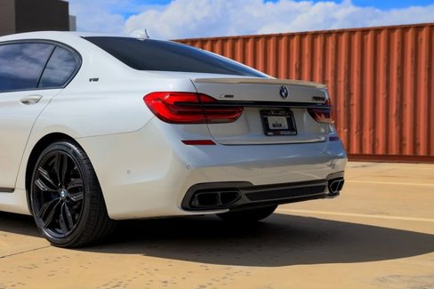 Used 2019 BMW M760i xDrive image 46