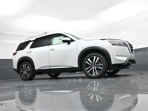 New 2025 Nissan Pathfinder Platinum image 30