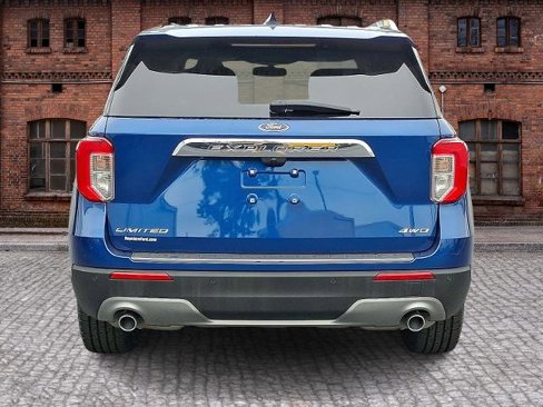 Certified 2022 Ford Explorer Limited w/ Equipment Group 301A image 5