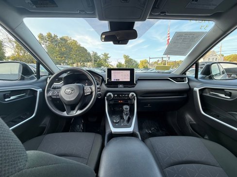 Used 2025 Toyota RAV4 XLE image 17