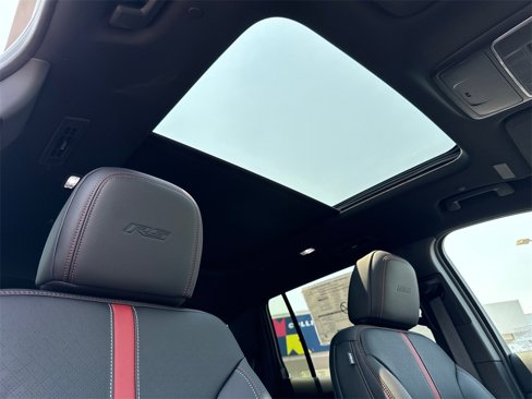 New 2026 Chevrolet Traverse RS image 9
