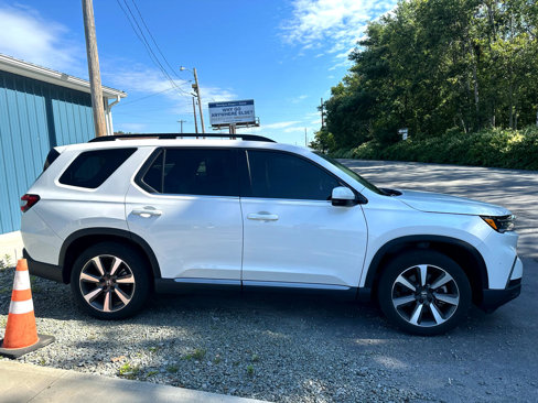 Used 2024 Honda Pilot Touring image 4