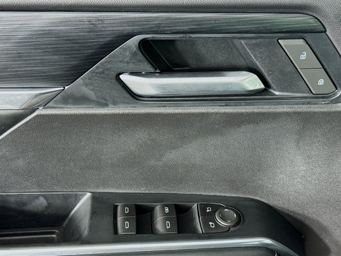 Used 2025 GMC Acadia Elevation image 22