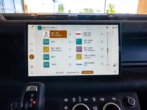 New 2025 Land Rover Defender 110 X-Dynamic SE image 17