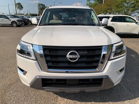 Used 2024 Nissan Armada SL w/ Captain's Chairs Package image 3