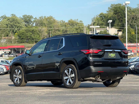 Used 2023 Chevrolet Traverse LT w/ LT Premium Package image 5