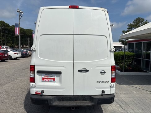 Used 2021 Nissan NV 3500 SV image 4