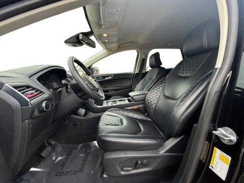 Used 2024 Ford Edge Titanium image 14