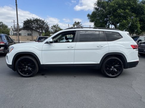 New 2025 Volkswagen Atlas SE image 4