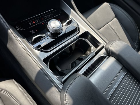 New 2025 Jeep Wagoneer L Series II image 26
