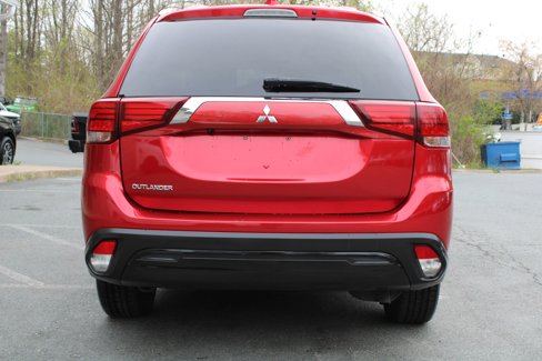 Used 2020 Mitsubishi Outlander SEL image 5