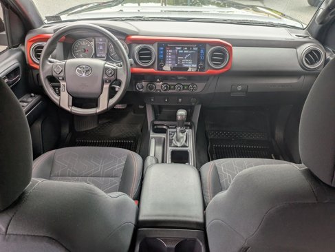 Used 2017 Toyota Tacoma TRD Sport image 10