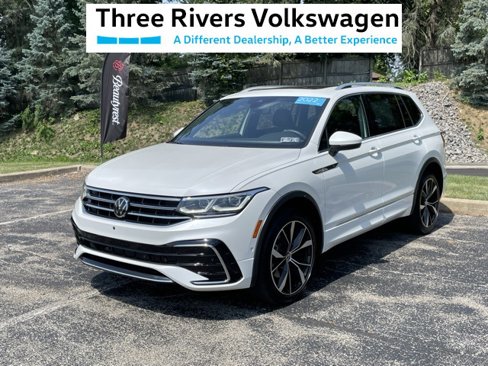 Certified 2022 Volkswagen Tiguan SEL R-Line image 1