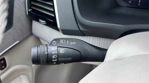 New 2025 Volvo XC90 T8 Plus w/ Protection Package Premier image 16