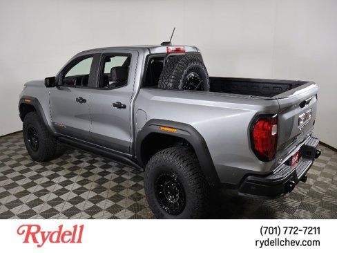 Certified 2025 GMC Canyon AT4 w/ AT4X AEV Edition image 7
