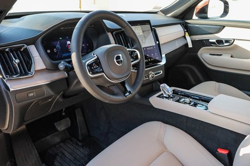 New 2026 Volvo XC90 B6 Plus image 29