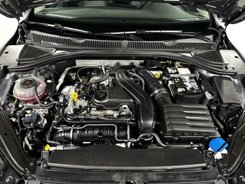 Used 2025 Volkswagen Jetta SE image 14