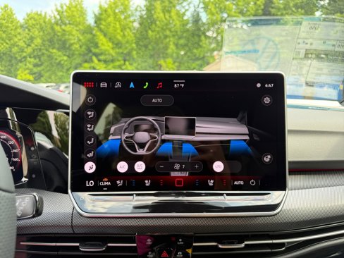 New 2025 Volkswagen GTI SE image 18