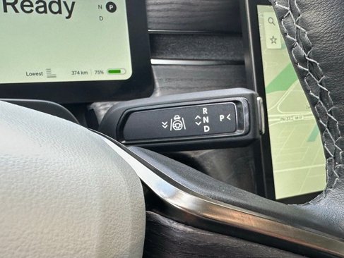 Used 2023 Rivian R1S Adventure image 54