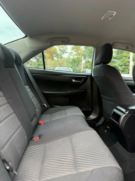 Used 2015 Toyota Camry LE image 16