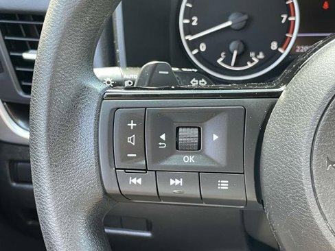 Certified 2023 Nissan Rogue SV image 22