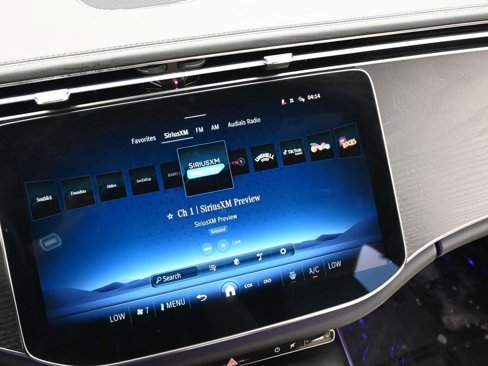 Used 2025 Mercedes-Benz E 350 Sedan image 31