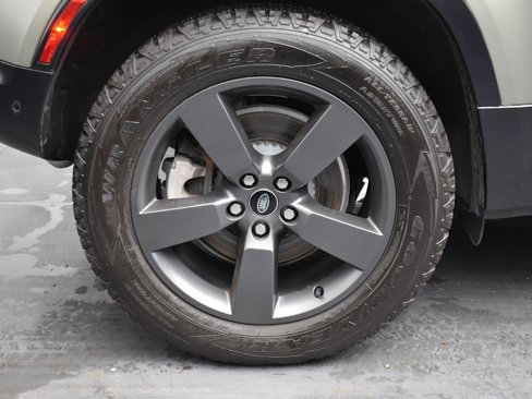 Used 2023 Land Rover Defender 110 X-Dynamic SE image 19