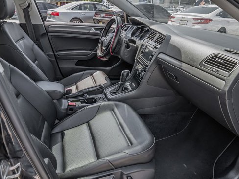 Used 2021 Volkswagen Golf 4-Door image 19