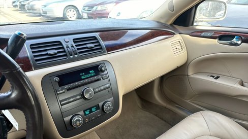 Used 2011 Buick Lucerne CXL w/ Driver Confidence Package image 20