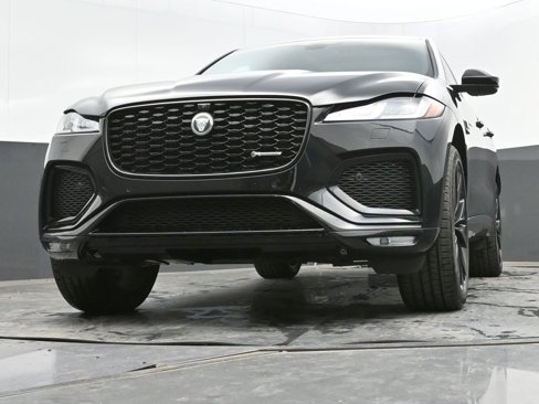 New 2025 Jaguar F-PACE R-Dynamic S image 34