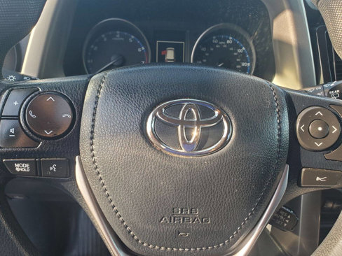Used 2017 Toyota RAV4 LE image 14