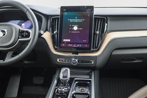 New 2026 Volvo XC60 B5 Plus w/ Protection Package Premier image 20