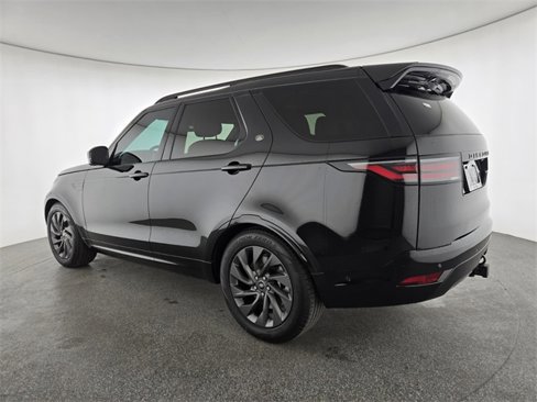 Certified 2024 Land Rover Discovery Dynamic SE image 16