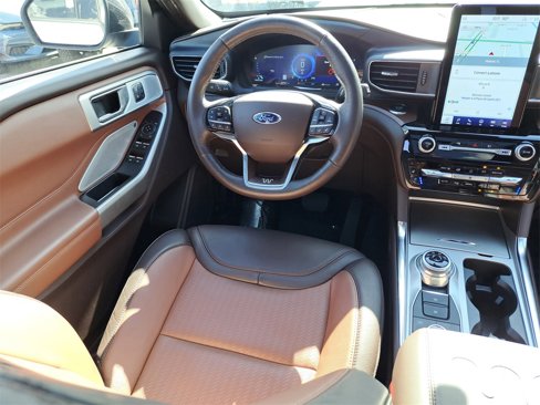 Certified 2022 Ford Explorer King Ranch w/ Premium Technology Package image 10