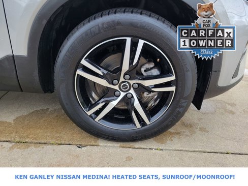 Used 2025 Volvo XC40 B5 Core image 22