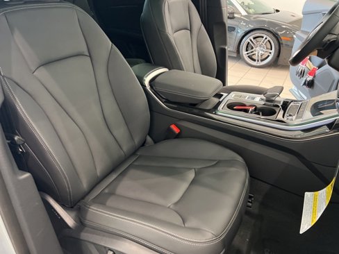 New 2025 Audi Q8 Premium image 21