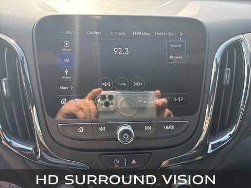 Used 2022 Chevrolet Equinox RS w/ Infotainment Package image 6