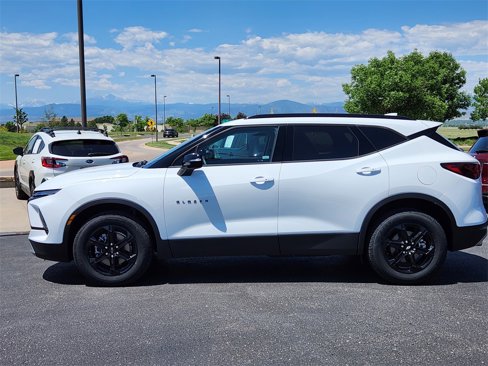 Used 2025 Chevrolet Blazer LT w/ Sound & Technology Package image 2