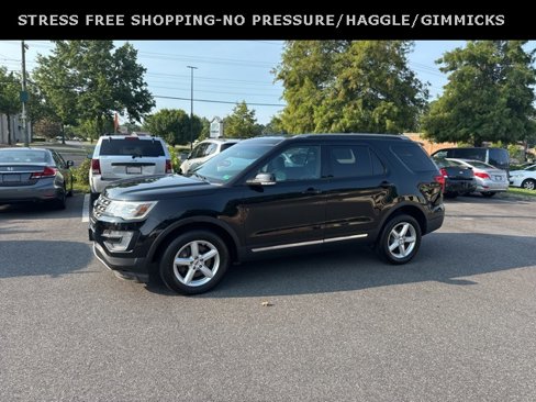 Used 2017 Ford Explorer XLT image 7