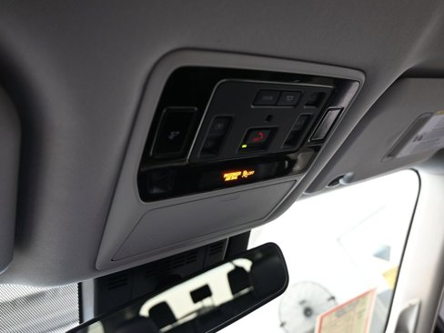 Used 2025 Toyota Grand Highlander AWD Hybrid image 29